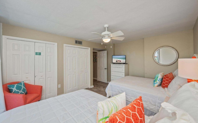 Shoreline Towers 3042 2 Bedroom Condo