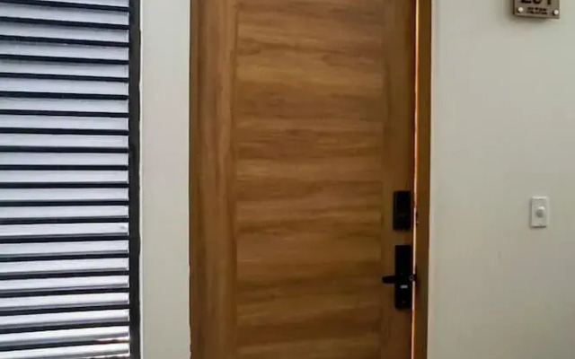 Cozy Apartment for 4 Guests with Parking