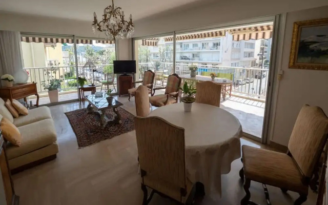 Apartment Near the Beaches Right in the Center Comfortable