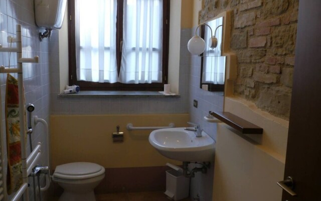 Rosmarino Charming Apartment in Italy for 4 People