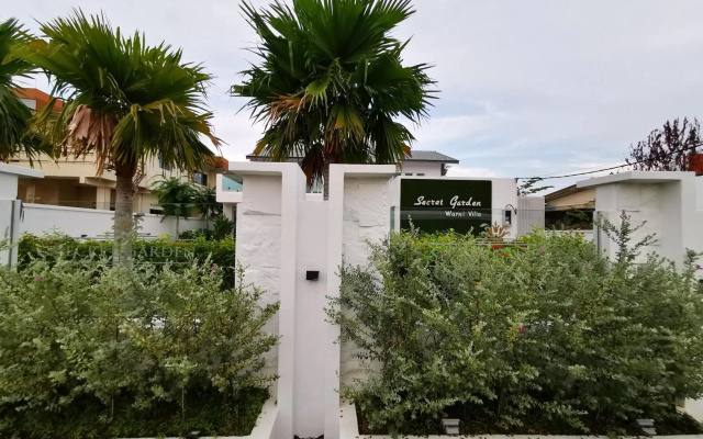 Secret Garden Warni Villa (MUAR) — hotel in Muar