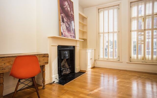 1 Bedroom Apartment in West London
