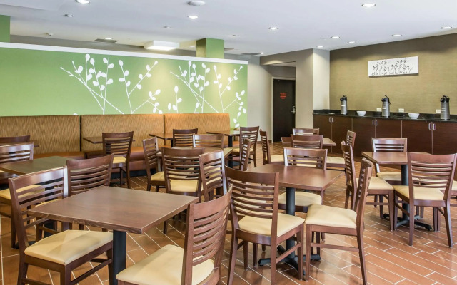 Sleep Inn & Suites