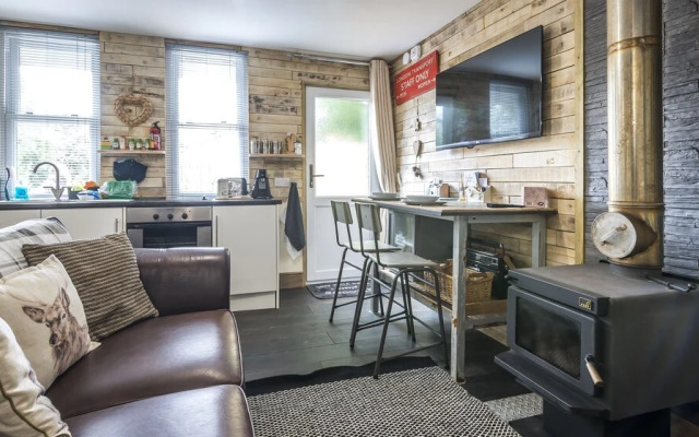 Holey Moley Lodge - 2 Bedroom