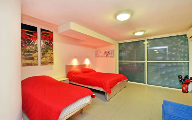 Dormitory Levontine 14