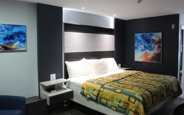 Douglas Inn And Suites