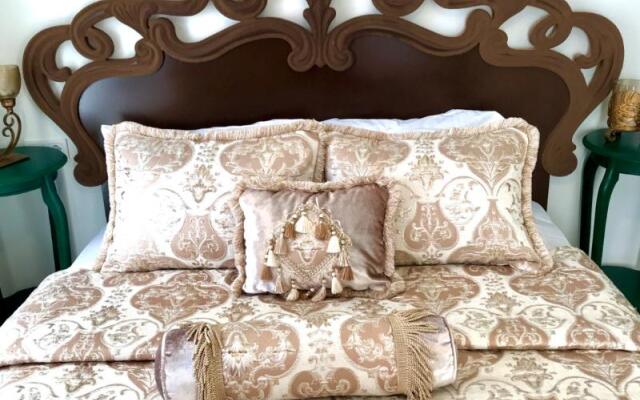 Ayvalik Rebetiko Otel