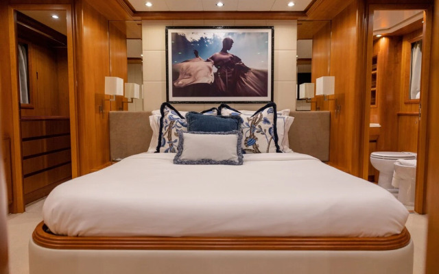ESSOESS Boat - Five Star - Exclusive use