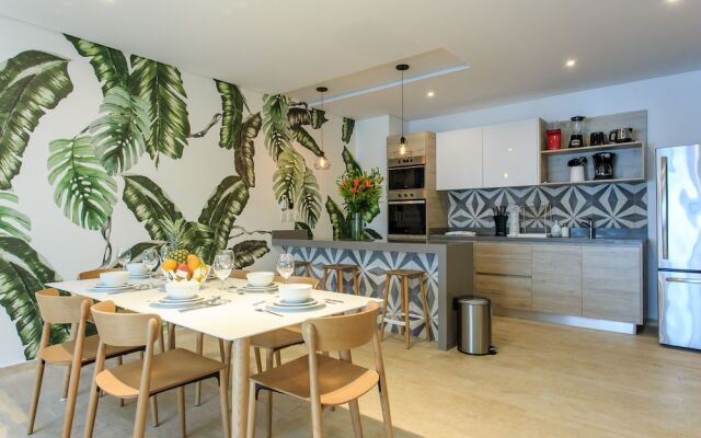 Beautifully Minimalistic Studio Wrapped in Nature by Stella Rentals