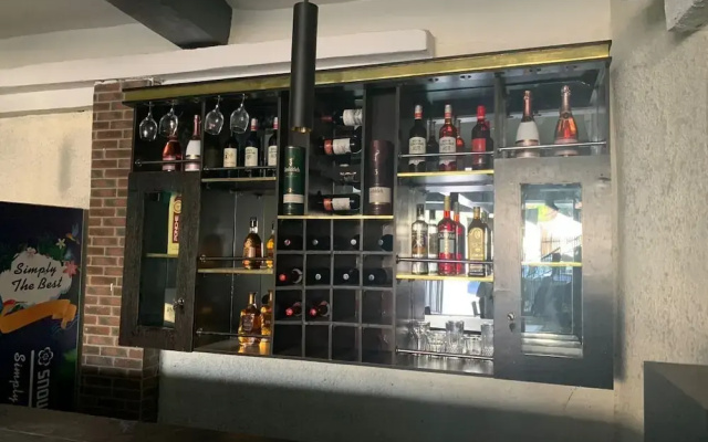 Chapy hotel and suite