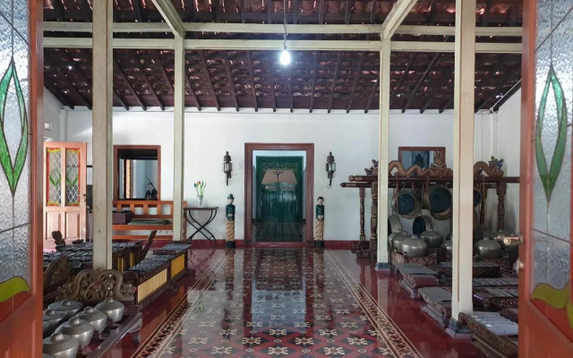 Omah Pitoe Guest House