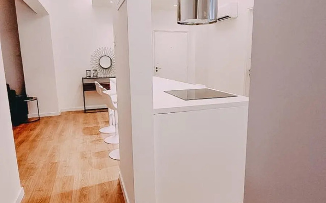 Newly Renovated Super-Chic Apartment