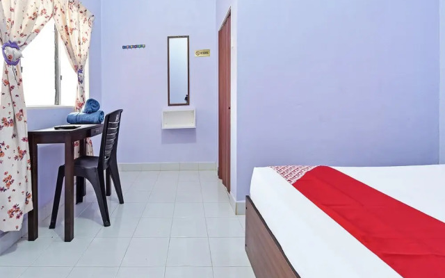OYO 90660 Rayyans Roomstay