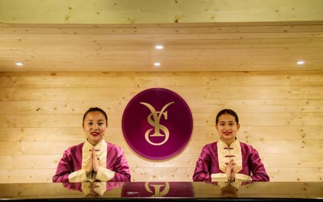 Silver Star Boutique Hotel by Sumi Yashshree