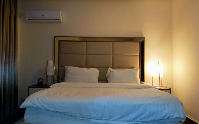 Iris Hotel