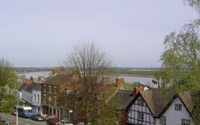 The Ship at Newnham