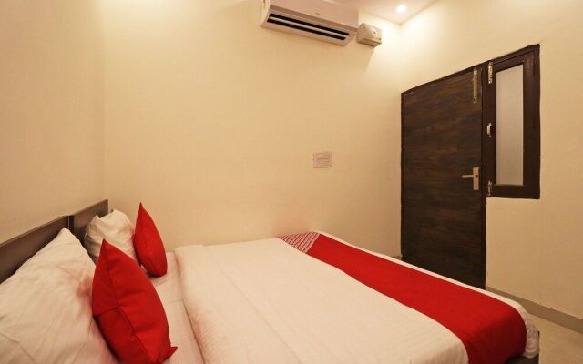 Oyo Flagship 36992 Sidharth Plaza Haiderpur