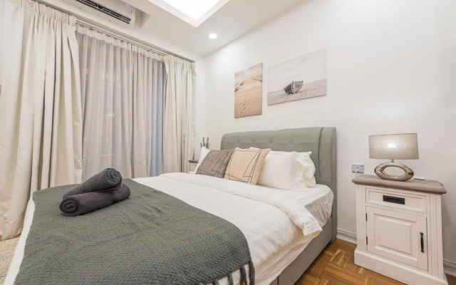 12000SF Corner Bungalow with Garden Petaling Jaya – Guest Rooms – Petaling Jaya