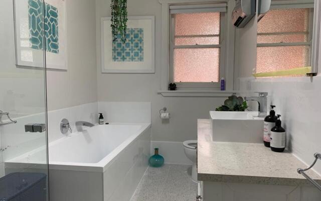 Golden Square Gold Class Guest House, Bendigo