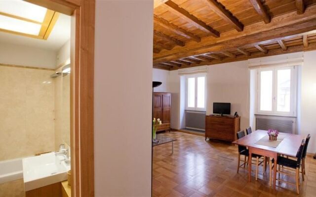 Rental in Rome Pantheon Suite