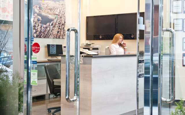 Piraeus City Hotel