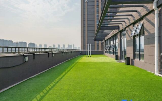 Fuyue Theme Hotel (Jinan Tangye Outlet Store - Original Yishang Hotel)