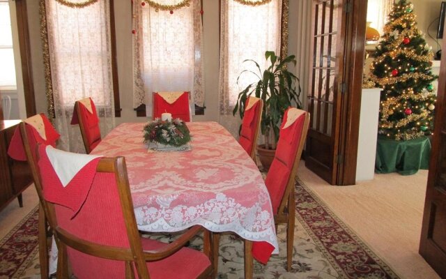 Streator's Baldwin House