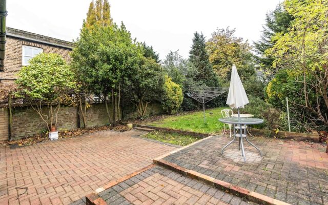 NEW 2BD East London Flat With Garden - Woodford