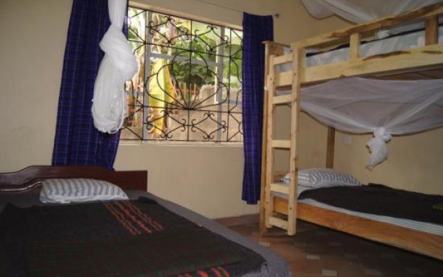 Mwanzarocks Hostel
