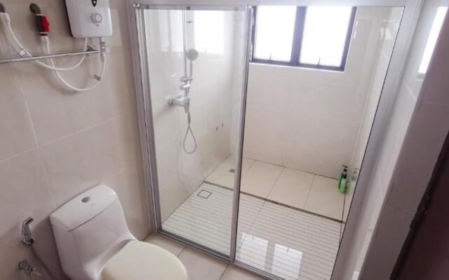 Superb Seaview Royal Strand Danga Bay Country Garden