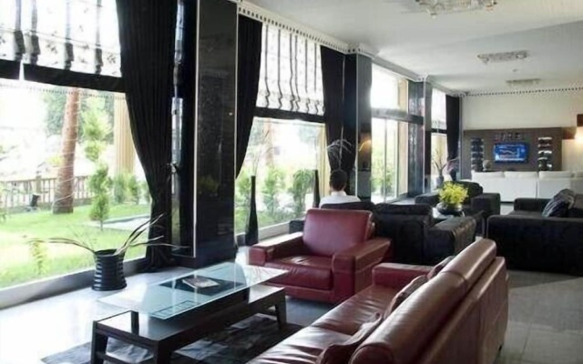 Airport Hotel