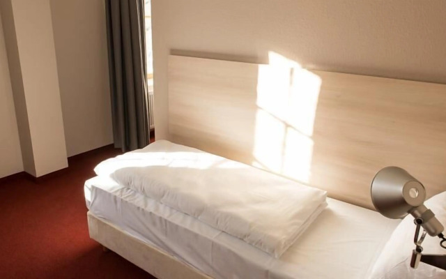 Rasthof & Motel Hermsdorfer Kreuz