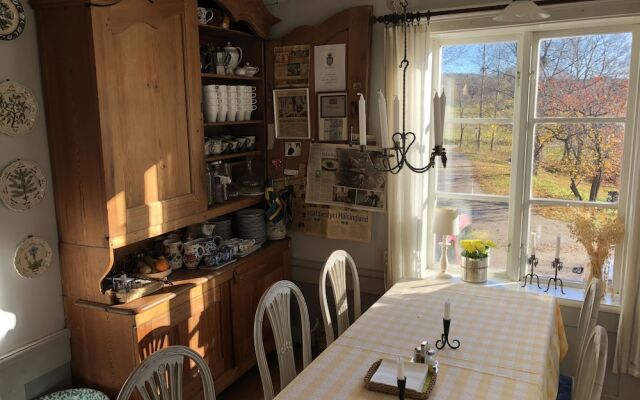 Frägsta Hälsingegård Bed & Breakfast