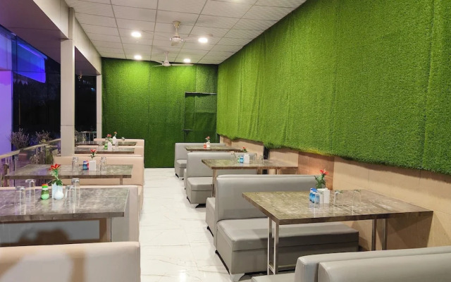 Hotel Yog Palace