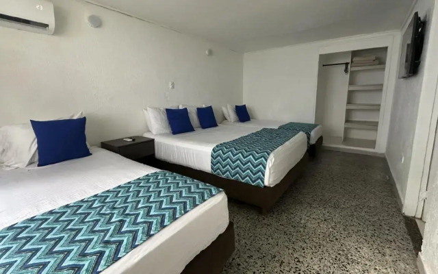 Hotel On Vacation Blue Reef