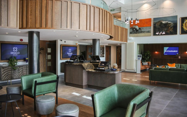 Burleigh Court Hotel