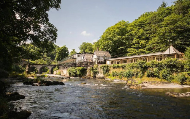 The Chainbridge Hotel