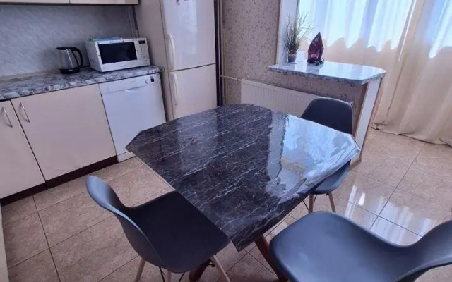 Апартаменты на улице Атарбекова