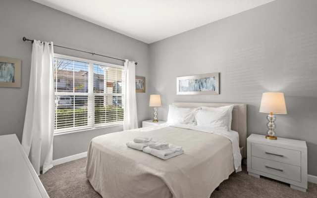 Comfy Home Ideal Location