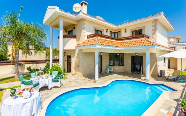 Androula Villas Collection
