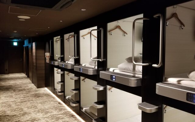 Glansit Akihabara Comfort Capsule Hotel