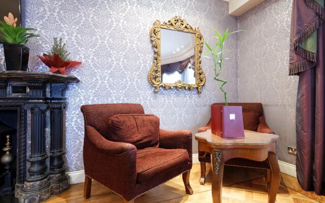 Ashburn Hotel