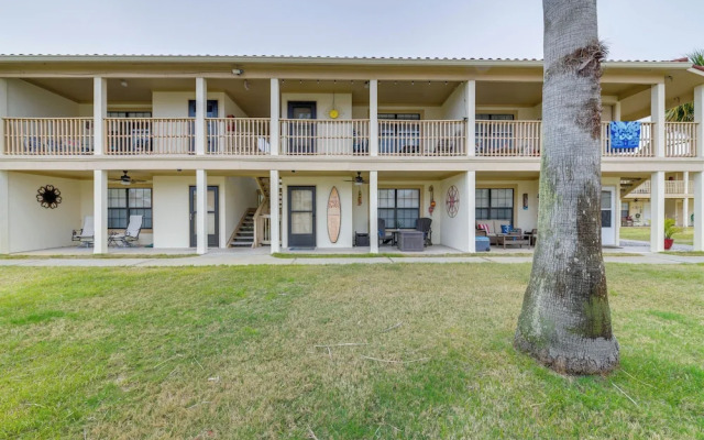 Cozy PCB Condo < 1/2 Mile to Public Beach Access!