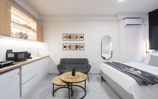 LIV - Prime Central Athens Studio S8-2a