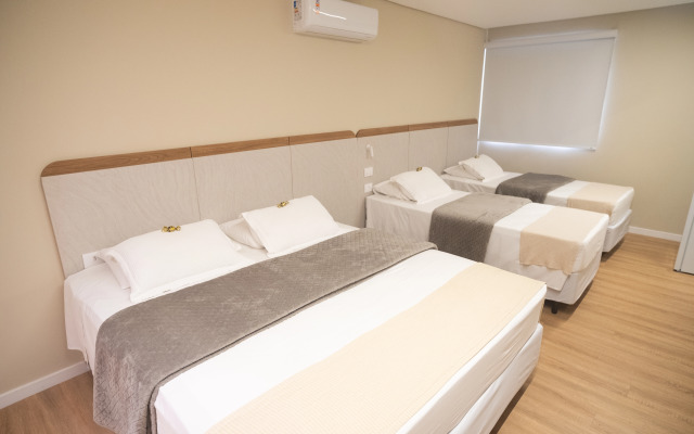 Camboriú Praia Hotel