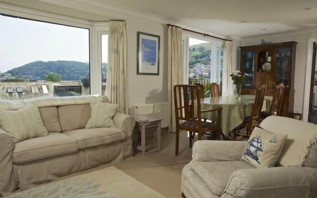 Moonrakers, Clarence Street