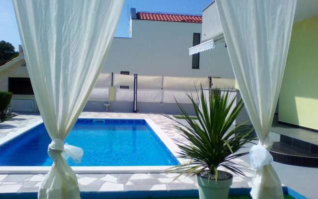 Villa Ava