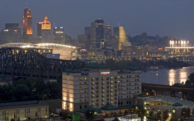 Courtyard by Marriott Cincinnati-Covington