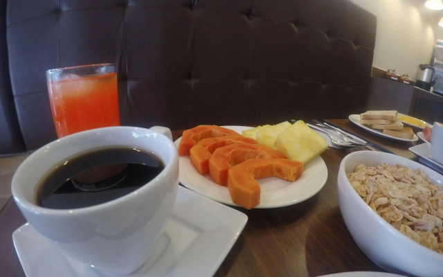 Hotel Azuan Suites By Geh Suites