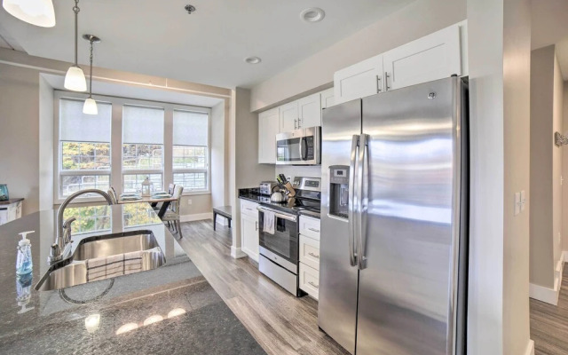 Luxe Manistee Condo w/ Balcony & River Views!